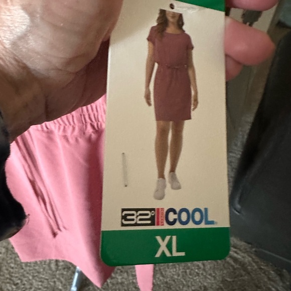 32 degrees NWT pink lightweight short sleeve Dress with necklace. XL - Picture 9 of 9